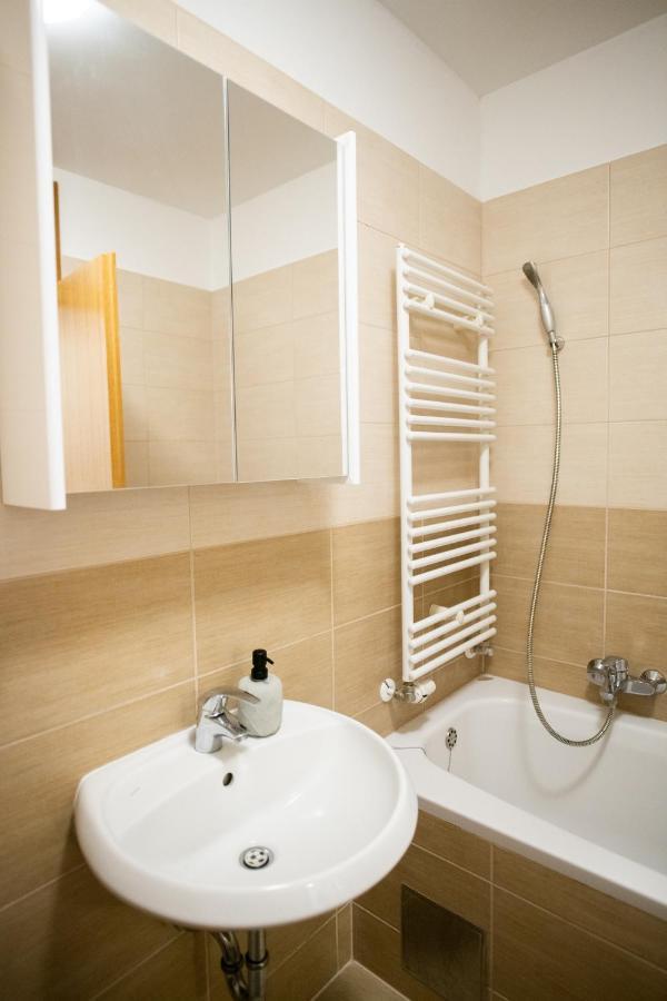 Apartman Martes Daire Slavonski Brod Dış mekan fotoğraf